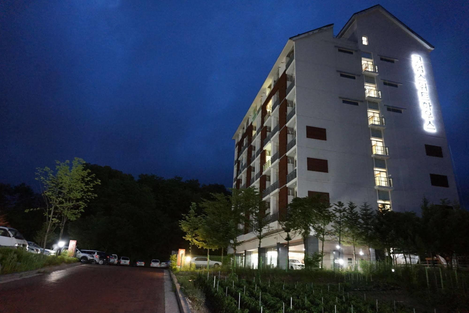 Hotel Coop Sweet House Pyeongchang Exterior foto